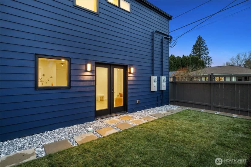 Property photo for 9003 30th Avenue Sw #b, Seattle photo 24