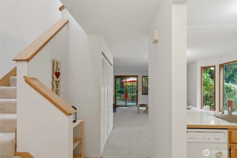 Property photo for 9606 Ne 121st Lane, Kirkland photo 10