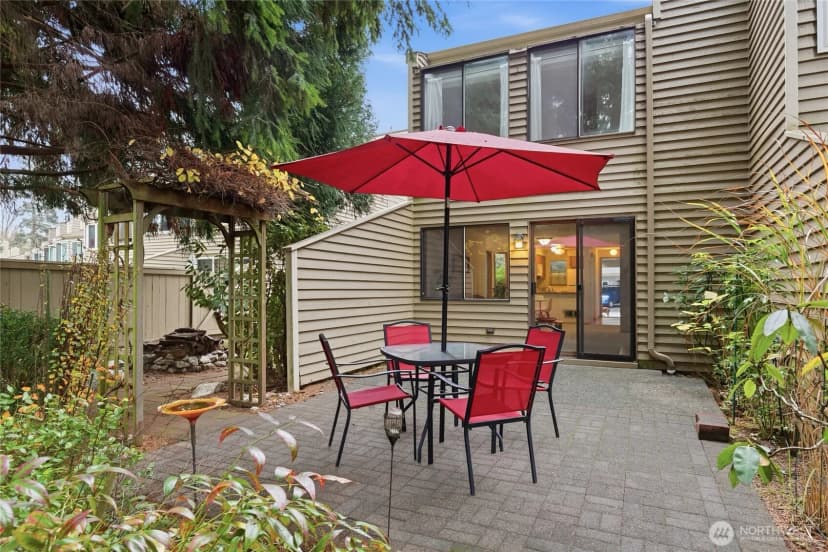 Property photo for 9606 Ne 121st Lane, Kirkland photo 4