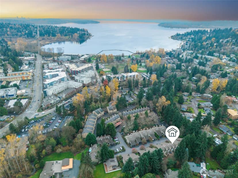 Property photo for 9606 Ne 121st Lane, Kirkland