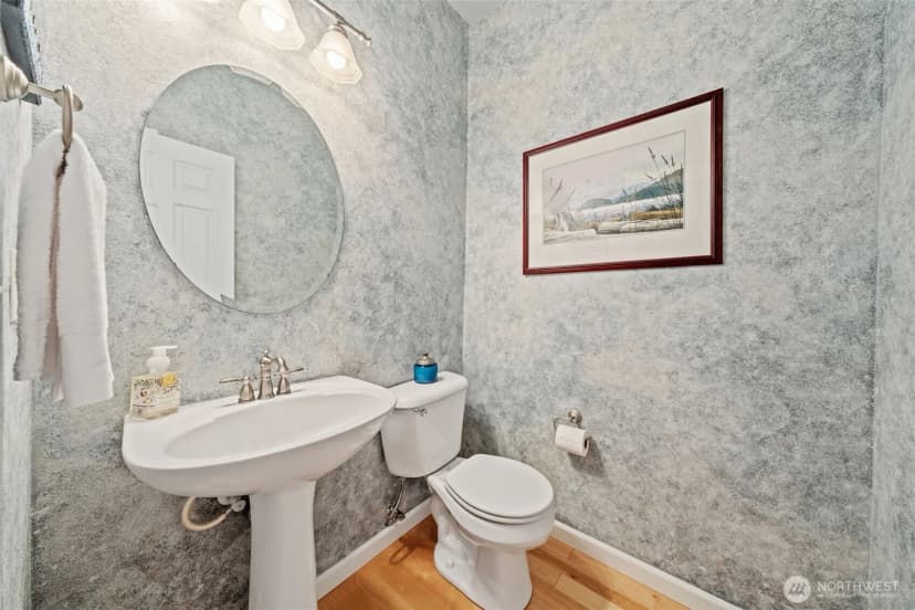 Property photo for 2456 30th Avenue Ne, Issaquah photo 13