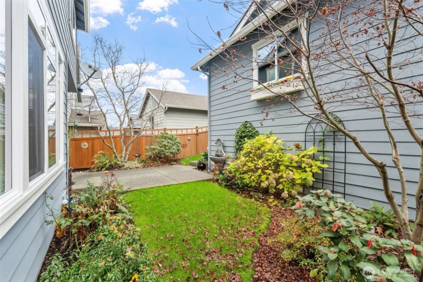 Property photo for 2456 30th Avenue Ne, Issaquah photo 24