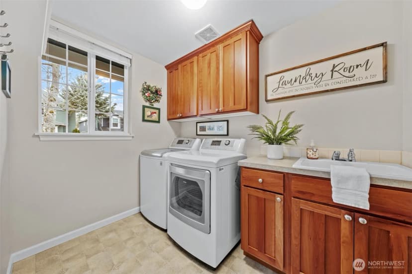 Property photo for 2456 30th Avenue Ne, Issaquah photo 14
