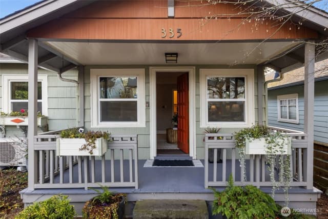 Property photo for 335 N 104th Street, Seattle photo 4