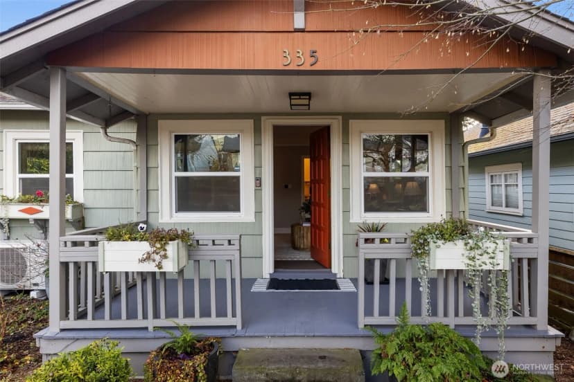 Property photo for 335 N 104th Street, Seattle photo 4