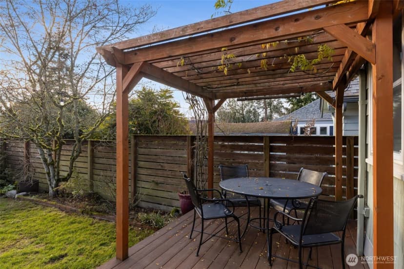 Property photo for 335 N 104th Street, Seattle photo 20