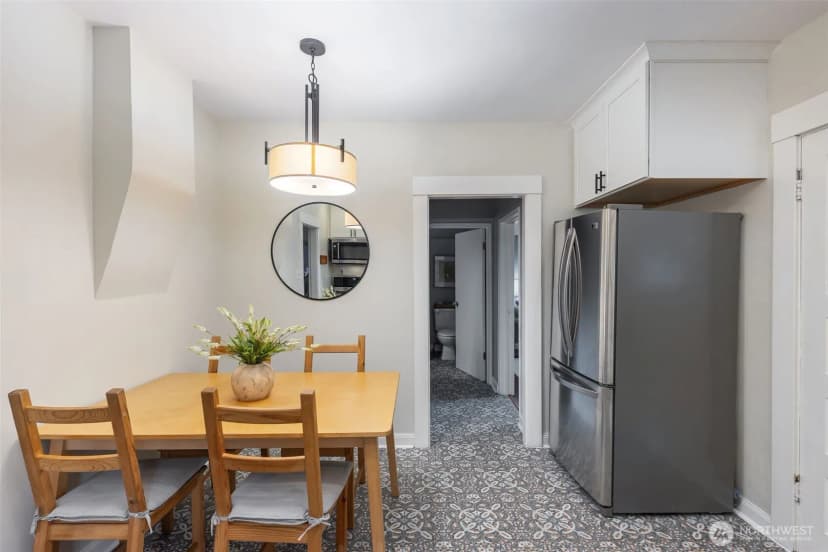 Property photo for 335 N 104th Street, Seattle photo 12