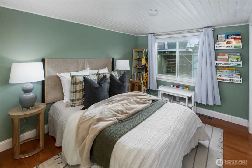 Property photo for 335 N 104th Street, Seattle photo 14