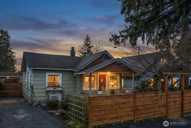 Property photo for 335 N 104th Street, Seattle photo 3