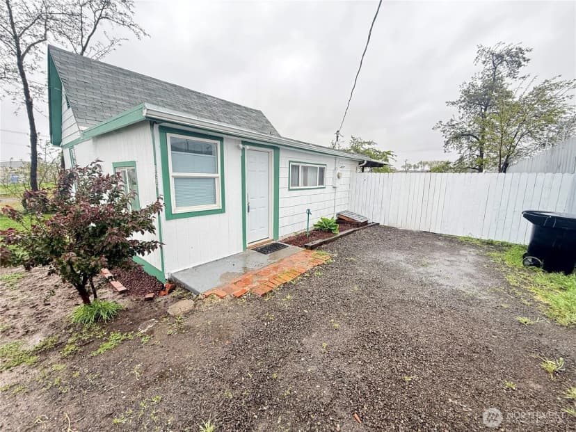 Property photo for 1212 W Moore Street, Walla Walla