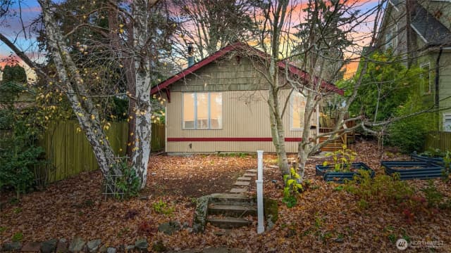 Property photo for 4338 Sw Willow Street, Seattle photo 2