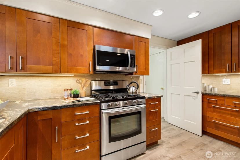 Property photo for 3308 166th Place Sw, Lynnwood photo 13