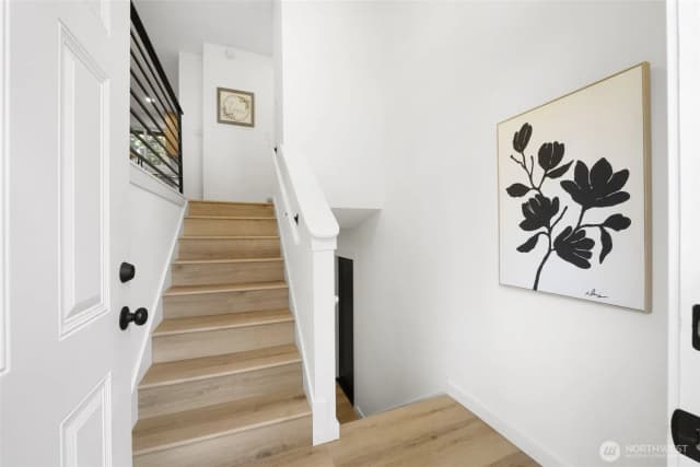 Property photo for 11314 25th Avenue Sw, Seattle photo 4