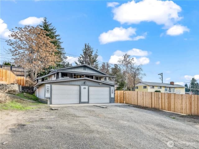 Property photo for 809 N Kenroy Terrace, East Wenatchee