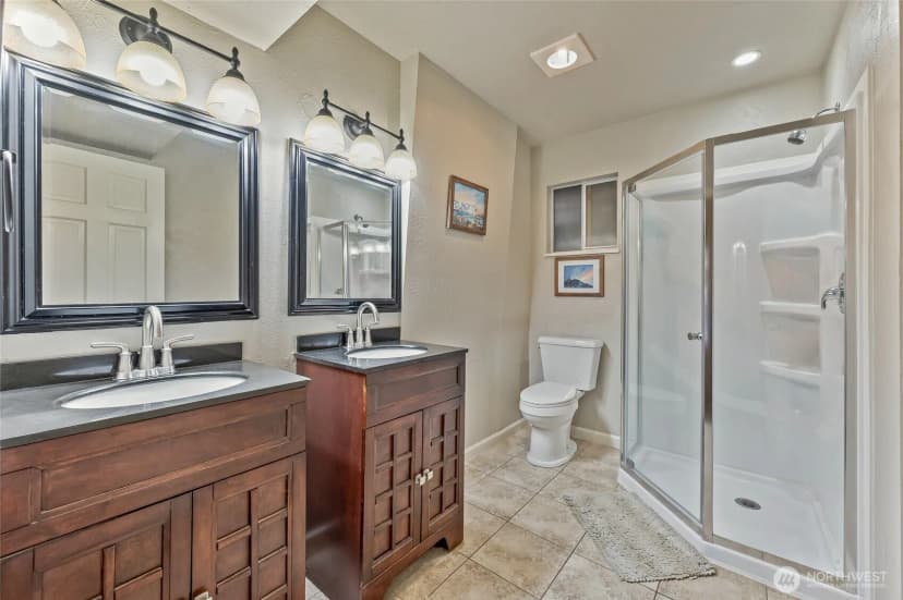 Property photo for 809 N Kenroy Terrace, East Wenatchee photo 25