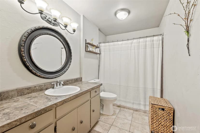 Property photo for 809 N Kenroy Terrace, East Wenatchee photo 17