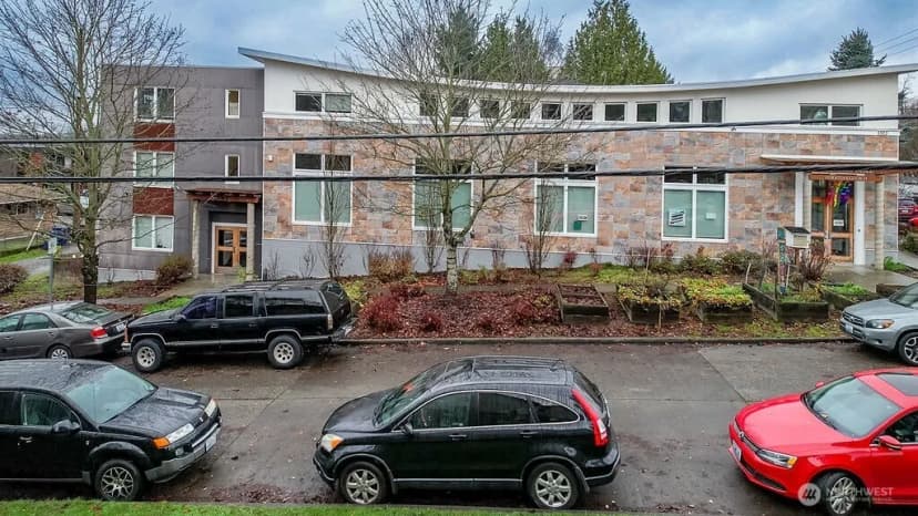 Property photo for 1322 S Bayview, Seattle photo 22