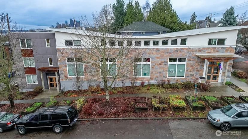 Property photo for 1322 S Bayview, Seattle photo 23