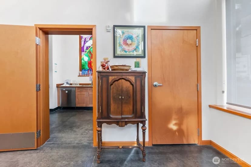 Property photo for 1322 S Bayview, Seattle photo 8