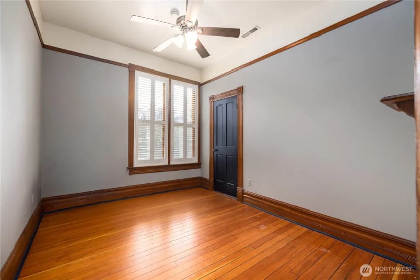 Property photo for 303 Benton Street, La Conner photo 17