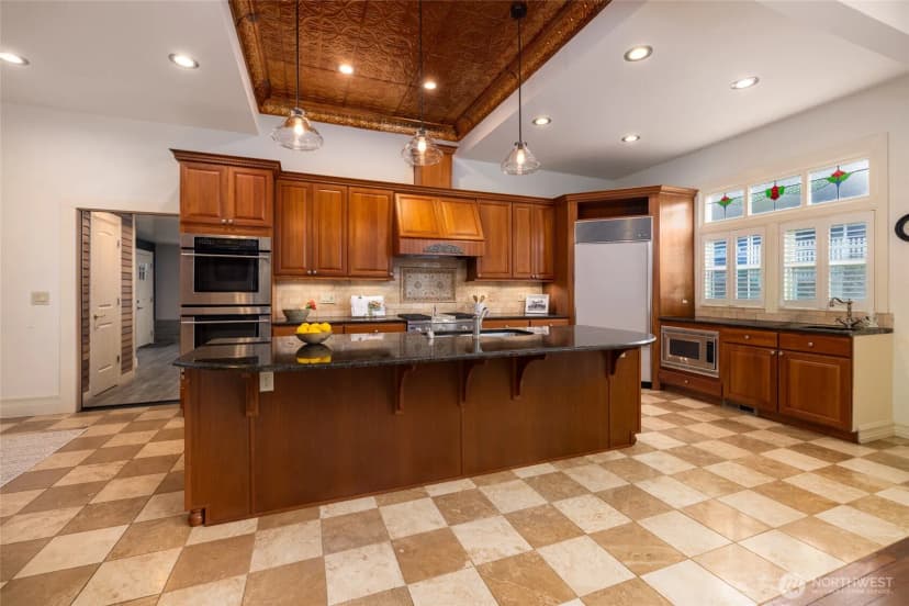 Property photo for 303 Benton Street, La Conner photo 8