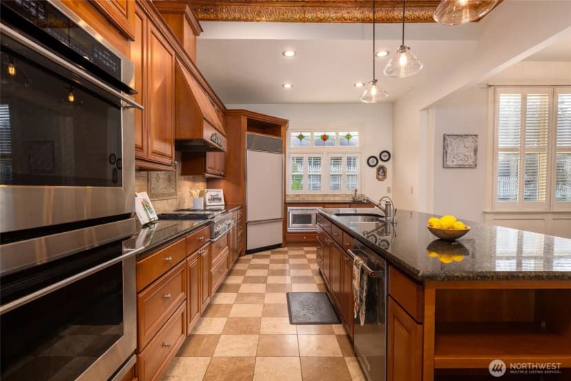 Property photo for 303 Benton Street, La Conner photo 11