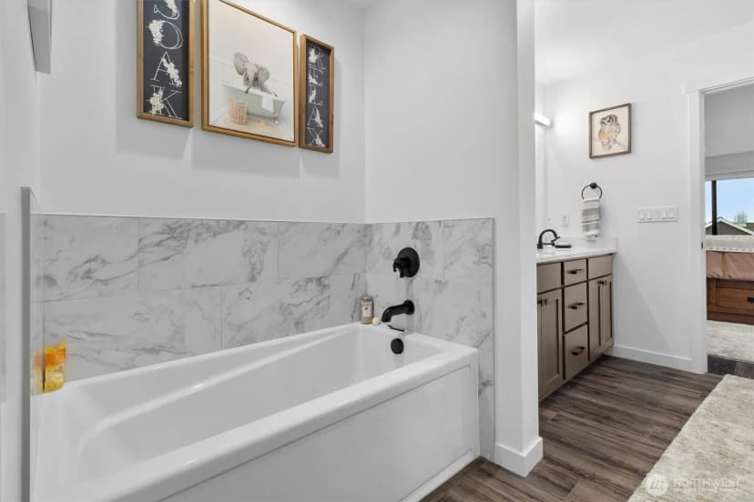 Property photo for 12760 Country Club Place, Burlington photo 19