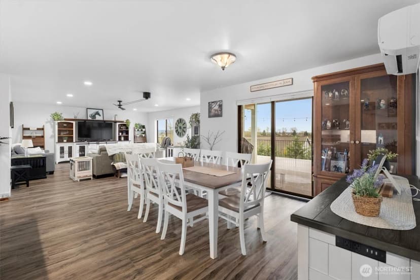 Property photo for 12760 Country Club Place, Burlington photo 12
