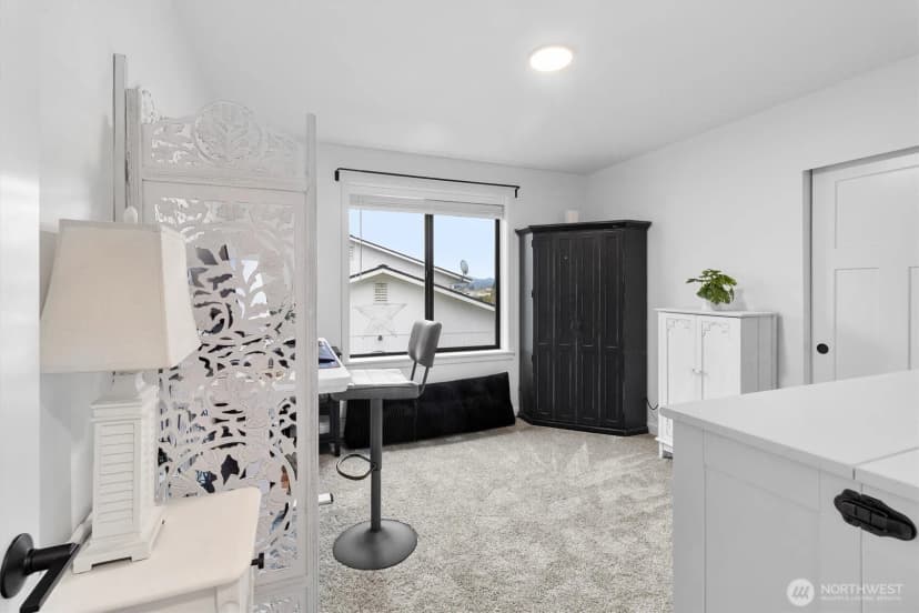 Property photo for 12760 Country Club Place, Burlington photo 24