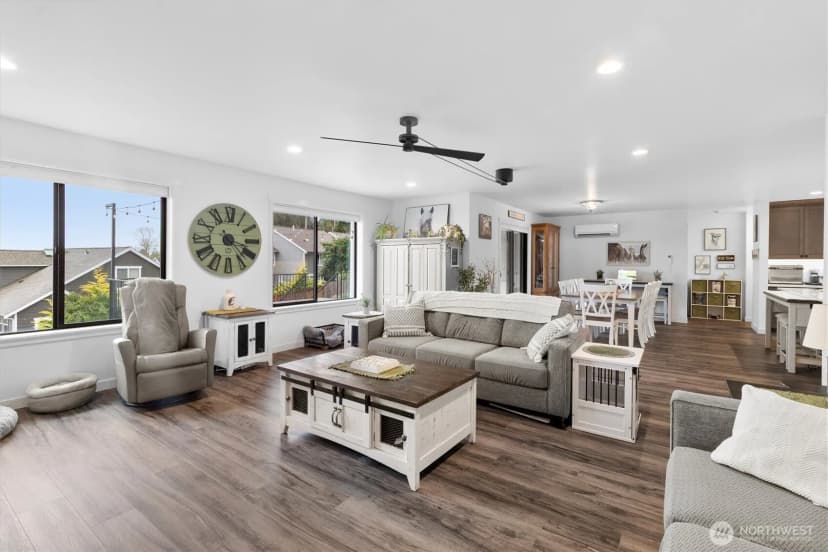 Property photo for 12760 Country Club Place, Burlington photo 13