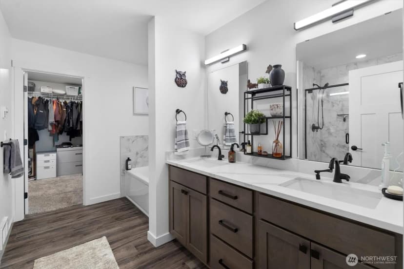 Property photo for 12760 Country Club Place, Burlington photo 18
