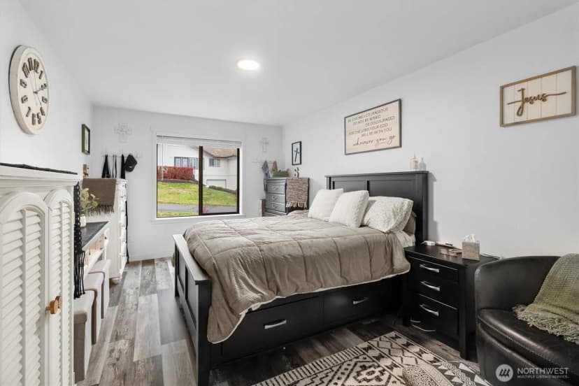 Property photo for 12760 Country Club Place, Burlington photo 21