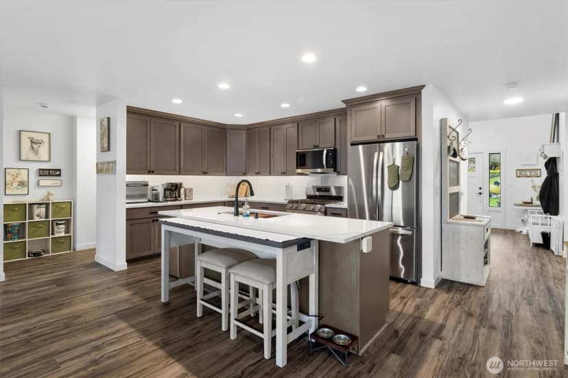 Property photo for 12760 Country Club Place, Burlington photo 8