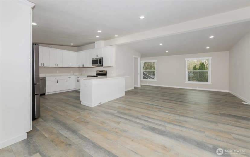 Property photo for 225 N. Lake Roesiger Road, Snohomish photo 9