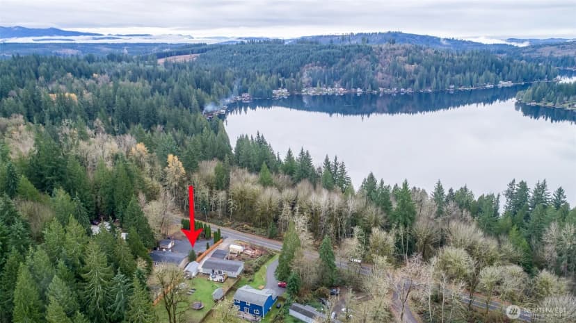 Property photo for 225 N. Lake Roesiger Road, Snohomish