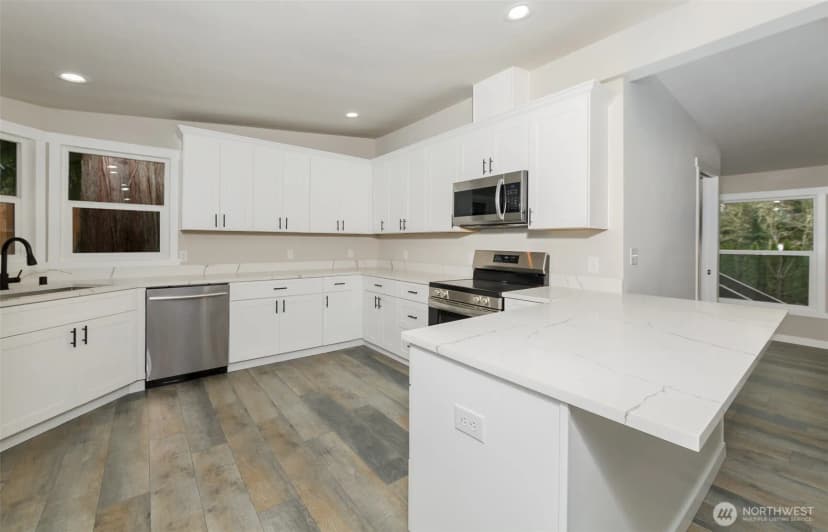 Property photo for 225 N. Lake Roesiger Road, Snohomish photo 4