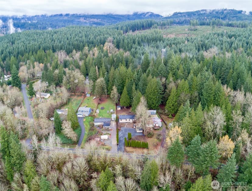 Property photo for 225 N. Lake Roesiger Road, Snohomish photo 32