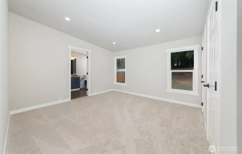 Property photo for 225 N. Lake Roesiger Road, Snohomish photo 12