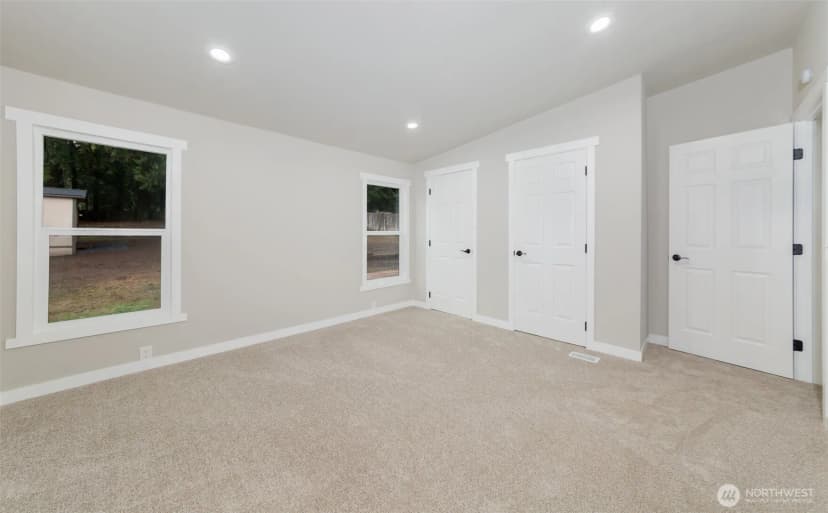 Property photo for 225 N. Lake Roesiger Road, Snohomish photo 13