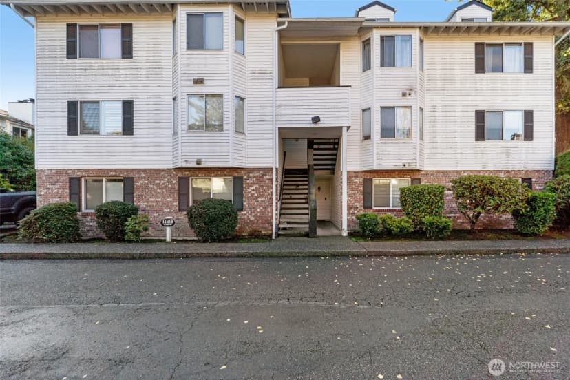 Property photo for 11419 Se 258th St #f302, Kent