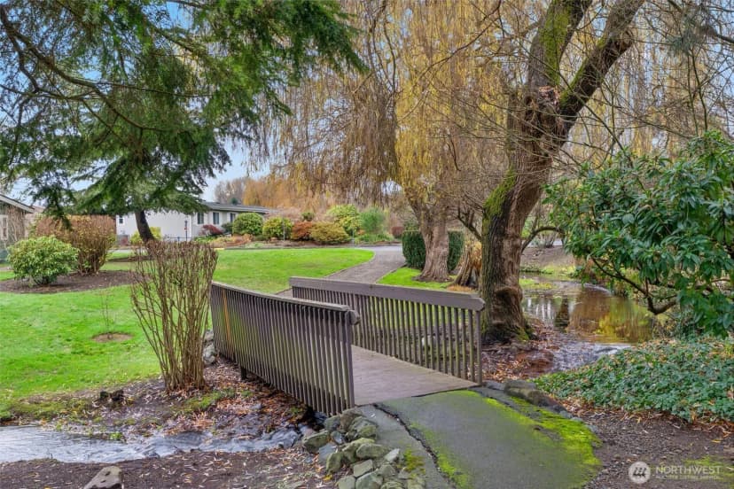 Property photo for 1119 Park Cir, Bothell photo 19