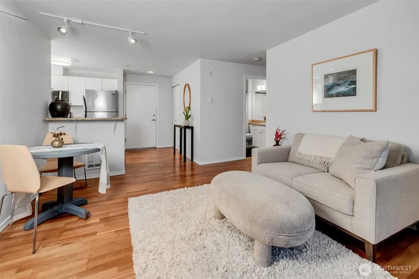 Property photo for 323 Queen Anne Avenue N #408, Seattle photo 7