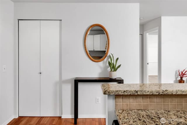 Property photo for 323 Queen Anne Avenue N #408, Seattle photo 2