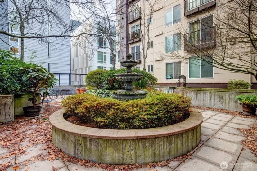Property photo for 323 Queen Anne Avenue N #408, Seattle photo 21