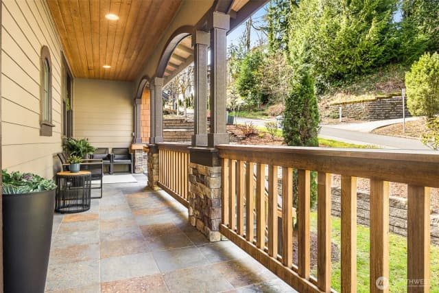 Property photo for 16305 Se 37th Street, Bellevue photo 3