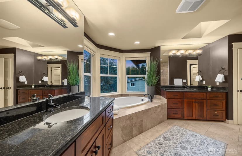 Property photo for 16305 Se 37th Street, Bellevue photo 26