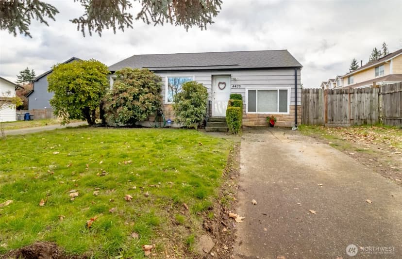 Property photo for 4435 S 144th St, Tukwila photo 2