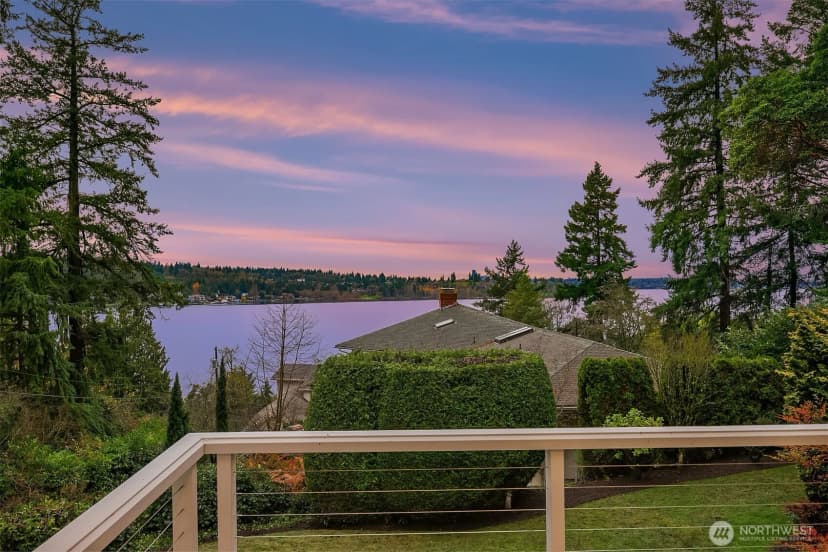 Property photo for 10001 Se 25th Street, Bellevue photo 14
