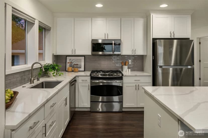 Property photo for 10001 Se 25th Street, Bellevue photo 11