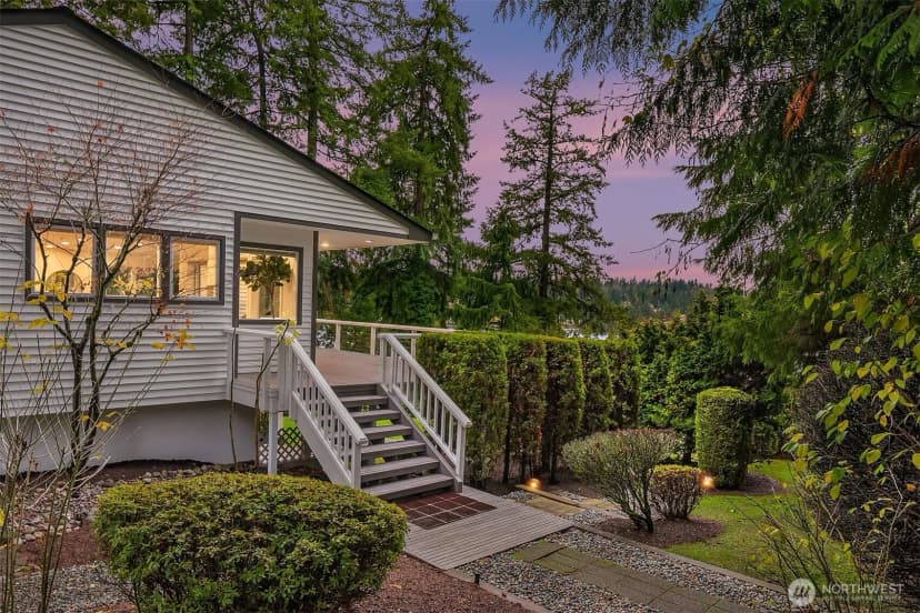 Property photo for 10001 Se 25th Street, Bellevue photo 31